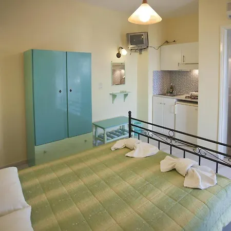 Ξενοδοχείο με διαμερίσματα Koulas - Red 3*