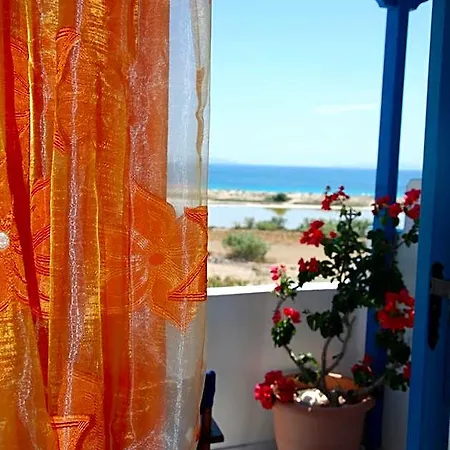 Koulas - Red Aparthotel 3*